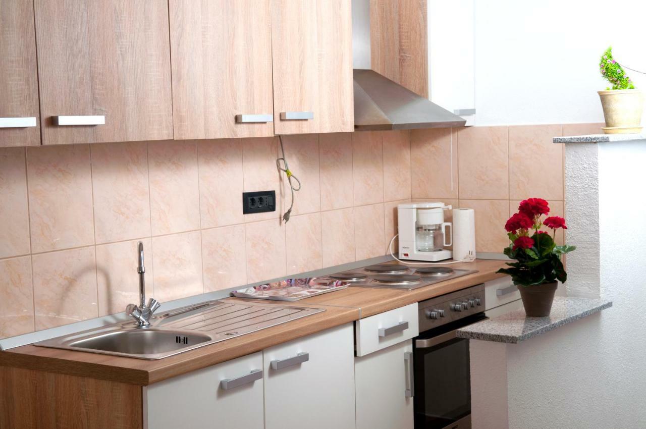 Apartment Kraljevic Blato na Cetini Ngoại thất bức ảnh