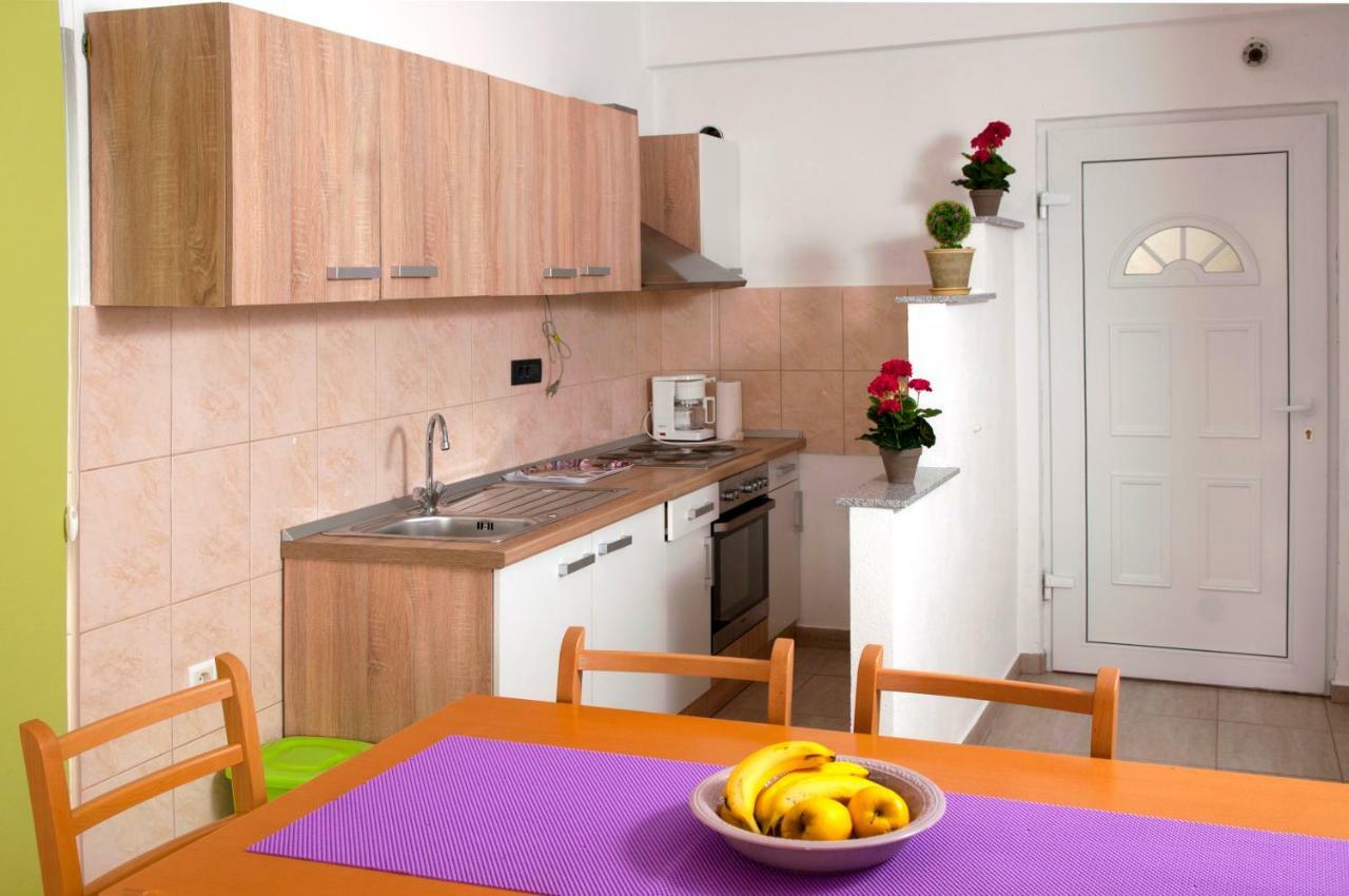 Apartment Kraljevic Blato na Cetini Ngoại thất bức ảnh